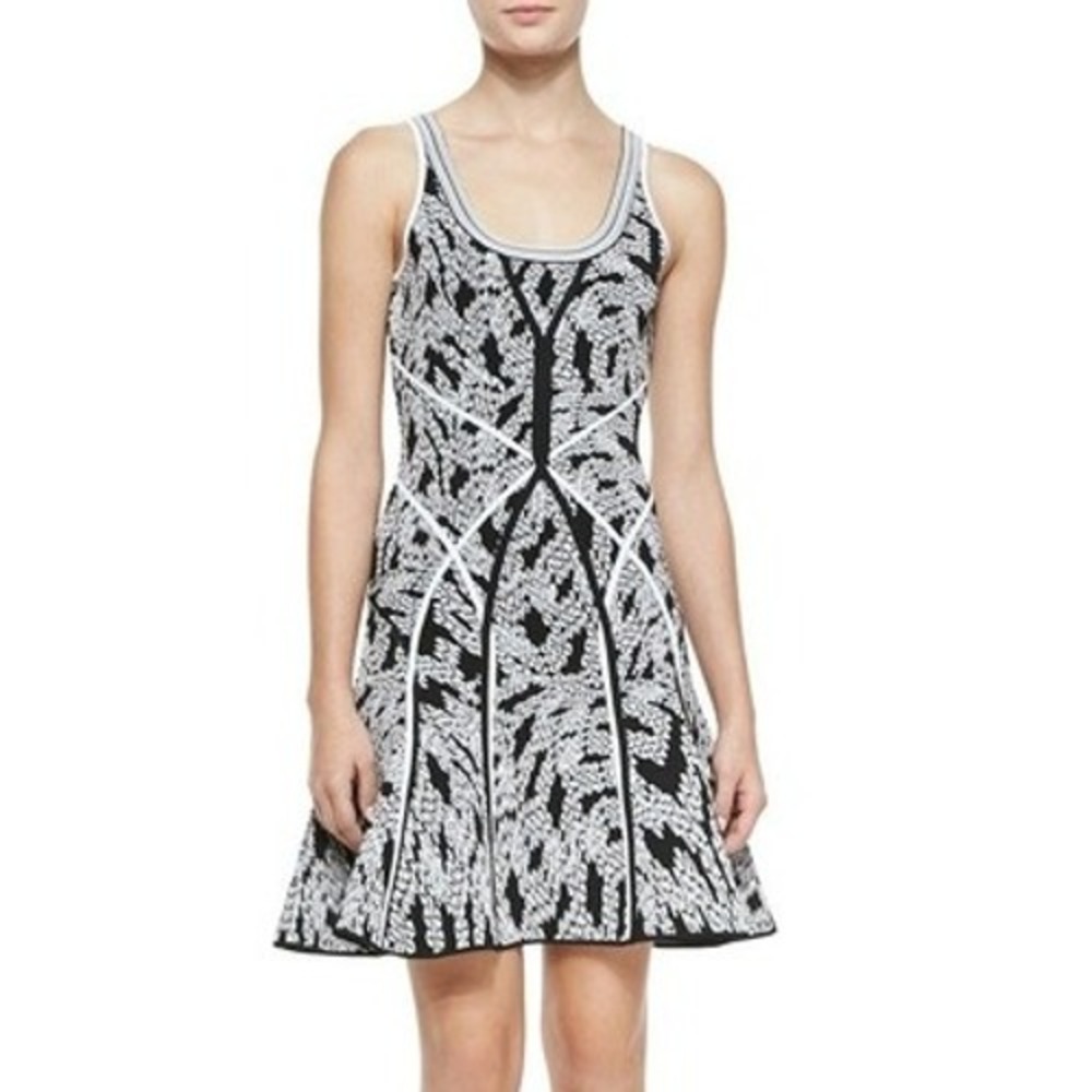 Diane Von Furstenberg -Ilsa Sleeveless Fit & Flare Dress - Size M